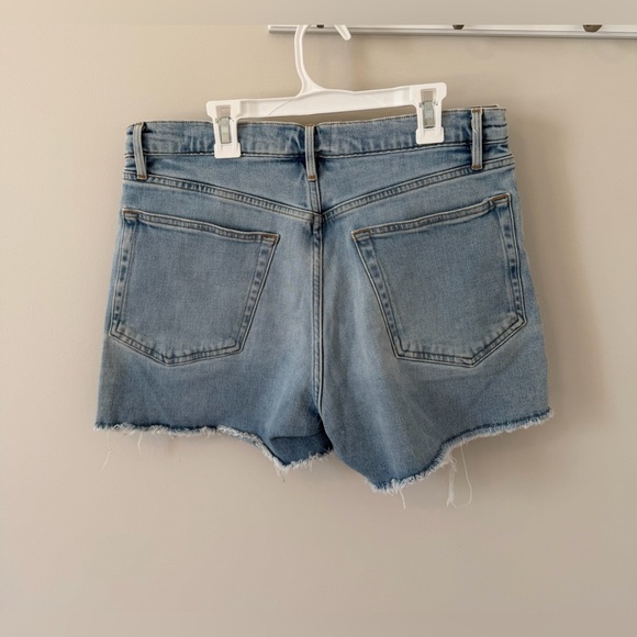 FRAME Le Brigette Shorts Women’s Size 30 Denim Raw Hem Light Wash - Picture 2 of 8